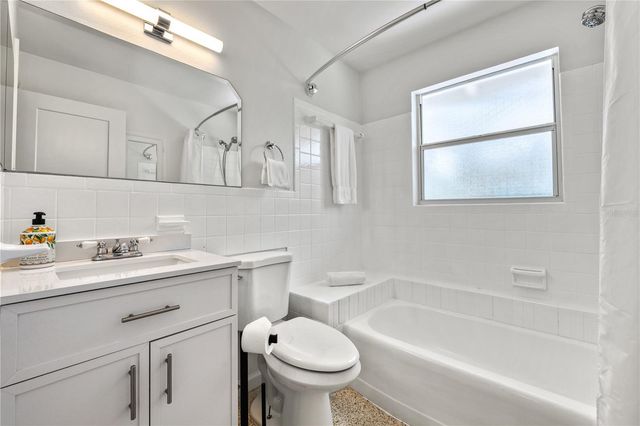 3360 HIGEL AVENUE, Sarasota, FL 34242