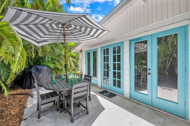 3360 HIGEL AVENUE, Sarasota, FL 34242