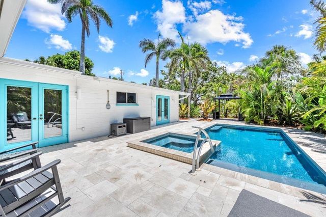 3360 HIGEL AVENUE, Sarasota, FL 34242