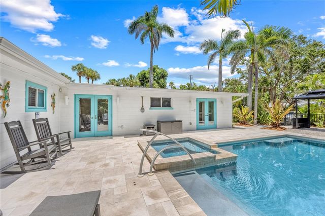 3360 HIGEL AVENUE, Sarasota, FL 34242