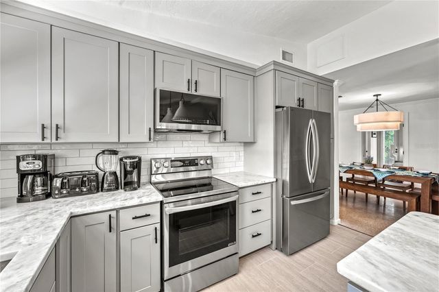 3360 HIGEL AVENUE, Sarasota, FL 34242