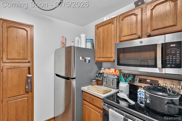 524 W Rockwell Street, Fenton, MI 48430