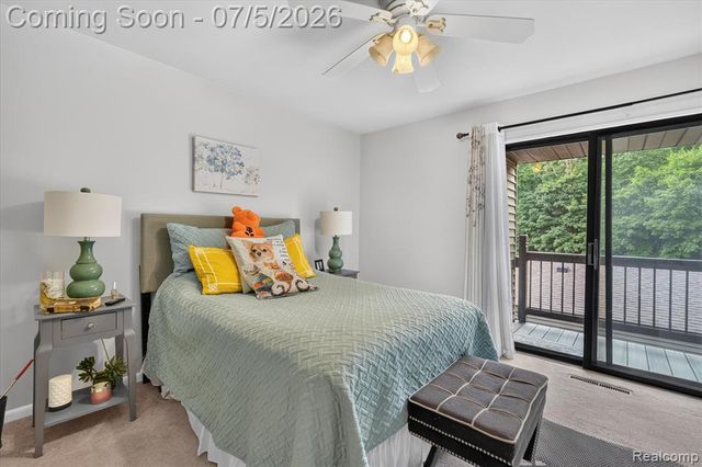 524 W Rockwell Street, Fenton, MI 48430