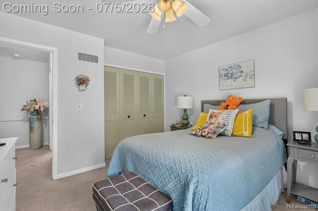 524 W Rockwell Street, Fenton, MI 48430