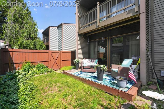 524 W Rockwell Street, Fenton, MI 48430