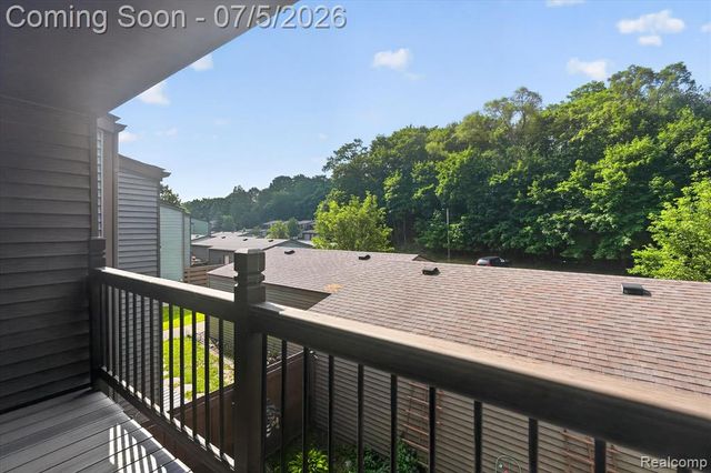 524 W Rockwell Street, Fenton, MI 48430