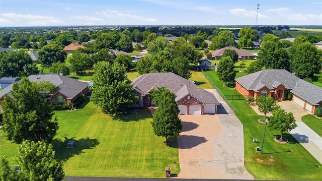 1009 Driver Lane, Edmond, OK 73025
