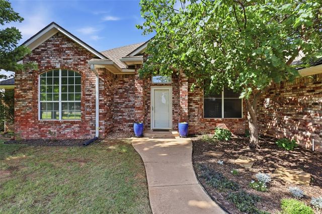 1009 Driver Lane, Edmond, OK 73025