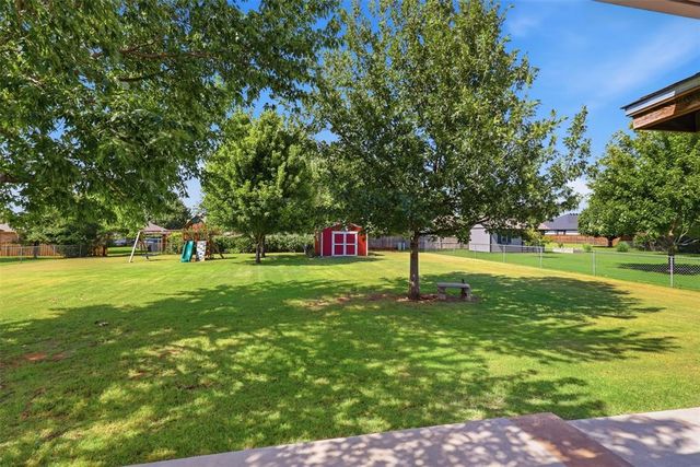 1009 Driver Lane, Edmond, OK 73025