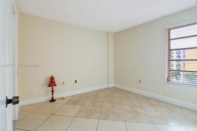 4717 NW 7th Street 604-10, Miami, FL 33126