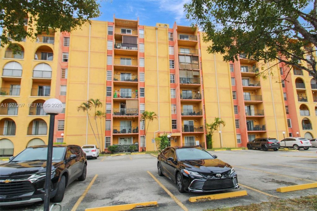 4717 NW 7th Street 604-10, Miami, FL 33126