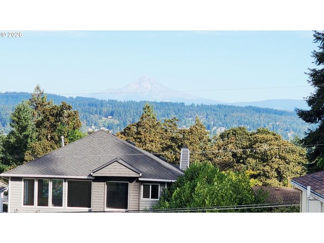 2444 RANDALL St, West Linn, OR 97068