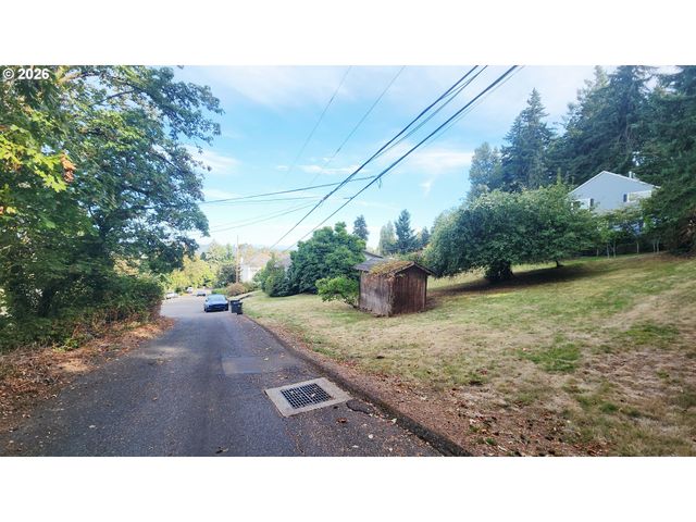 2444 RANDALL St, West Linn, OR 97068