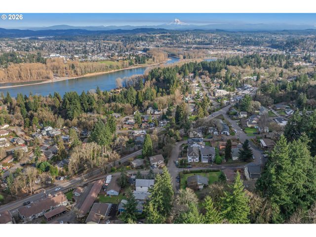 2444 RANDALL St, West Linn, OR 97068