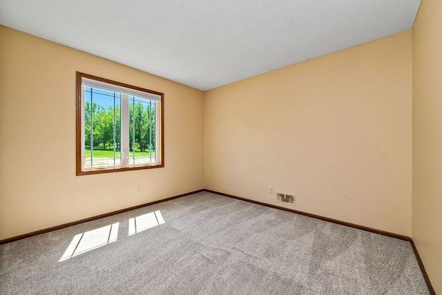 15769 Hayes Trail, Apple Valley, MN 55124