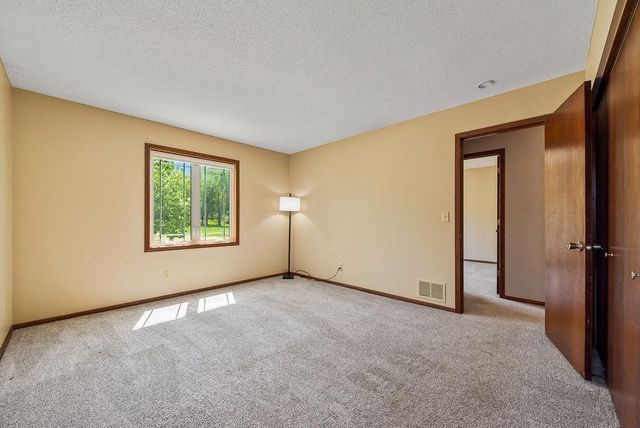 15769 Hayes Trail, Apple Valley, MN 55124