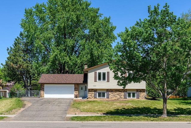 15769 Hayes Trail, Apple Valley, MN 55124