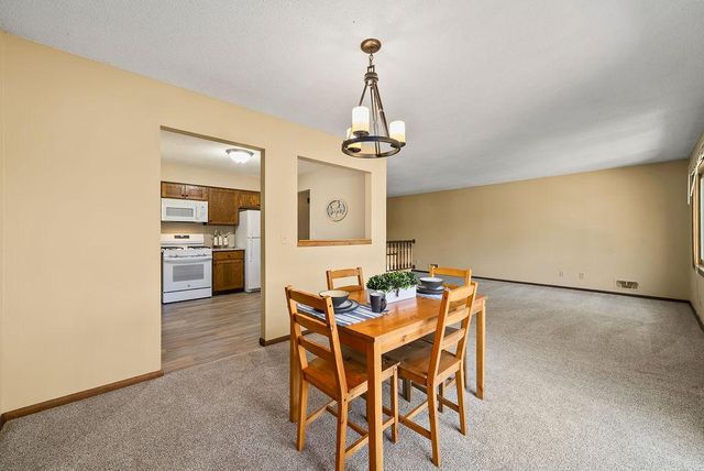 15769 Hayes Trail, Apple Valley, MN 55124