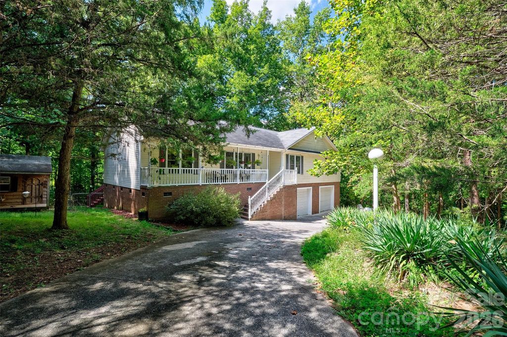 319 Don Mccarter Drive, Clover, SC 29710