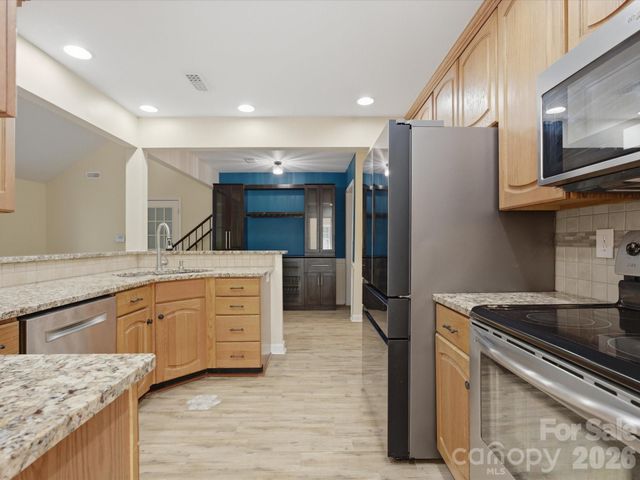 9437 Fairmead Drive, Charlotte, NC 28269