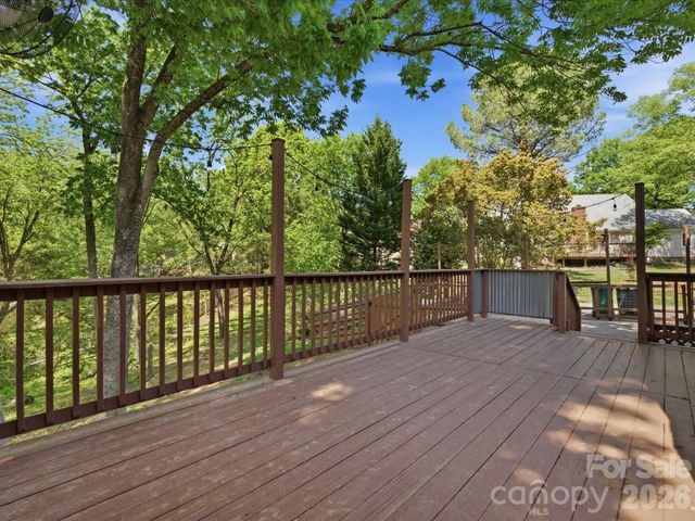 9437 Fairmead Drive, Charlotte, NC 28269