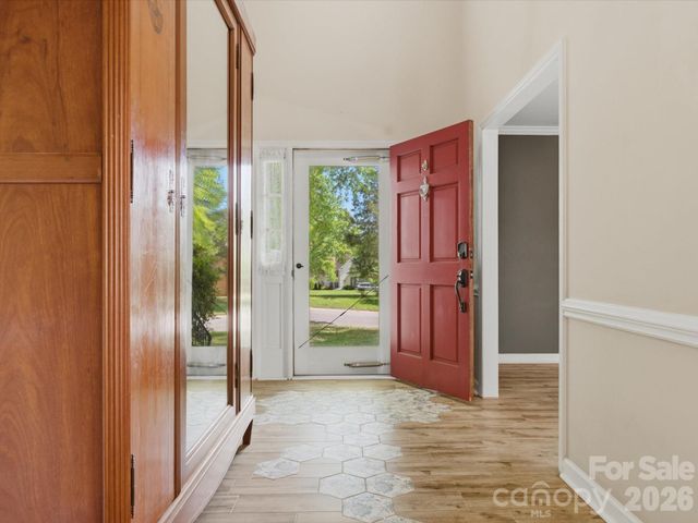 9437 Fairmead Drive, Charlotte, NC 28269