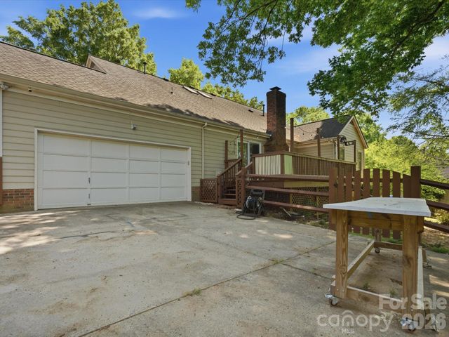 9437 Fairmead Drive, Charlotte, NC 28269