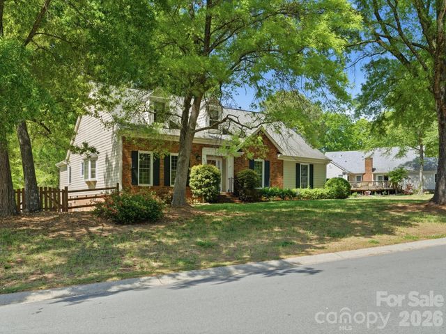 9437 Fairmead Drive, Charlotte, NC 28269