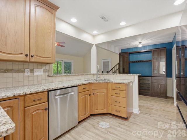 9437 Fairmead Drive, Charlotte, NC 28269