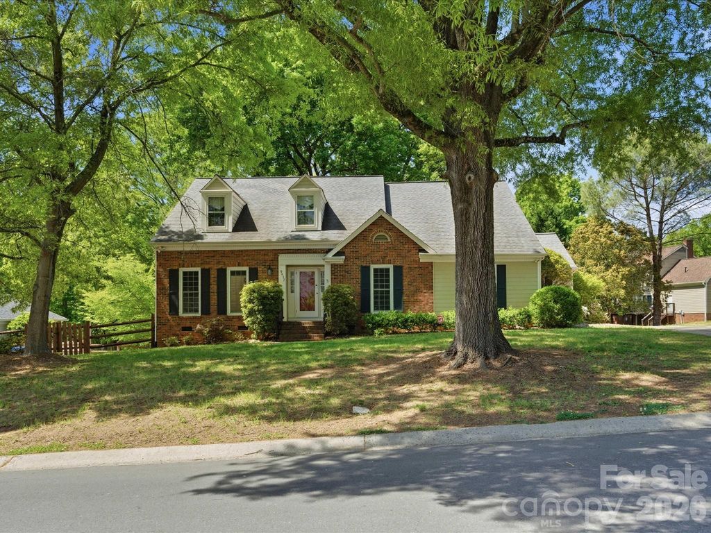 9437 Fairmead Drive, Charlotte, NC 28269
