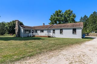 33273 Us Highway 12, Niles, MI 49120