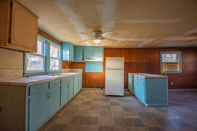 632 E Madison St, Pulaski, TN 38478