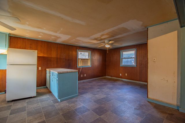 632 E Madison St, Pulaski, TN 38478