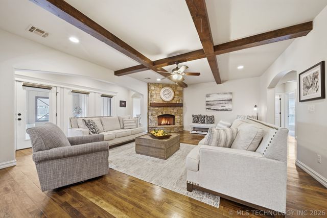 1956 E 172nd Street S, Mounds, OK 74047