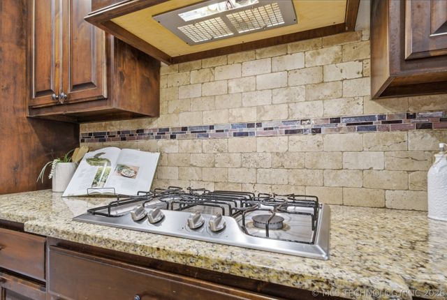 1956 E 172nd Street S, Mounds, OK 74047