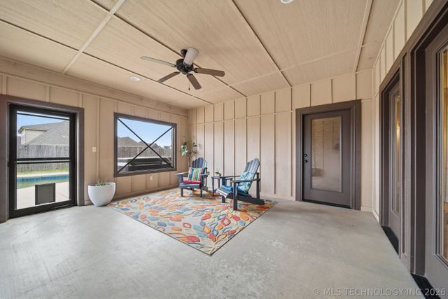 1956 E 172nd Street S, Mounds, OK 74047