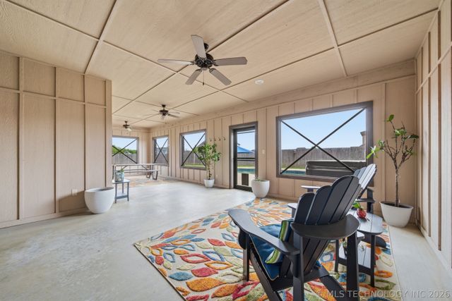 1956 E 172nd Street S, Mounds, OK 74047