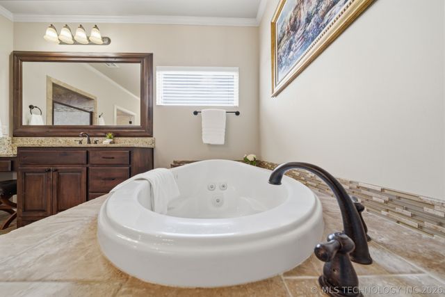 1956 E 172nd Street S, Mounds, OK 74047