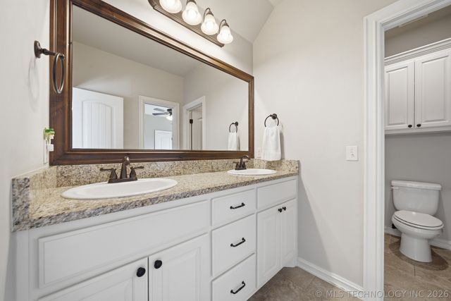 1956 E 172nd Street S, Mounds, OK 74047