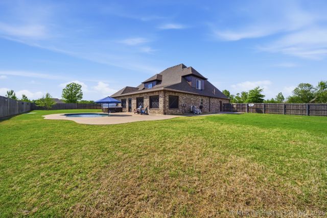 1956 E 172nd Street S, Mounds, OK 74047