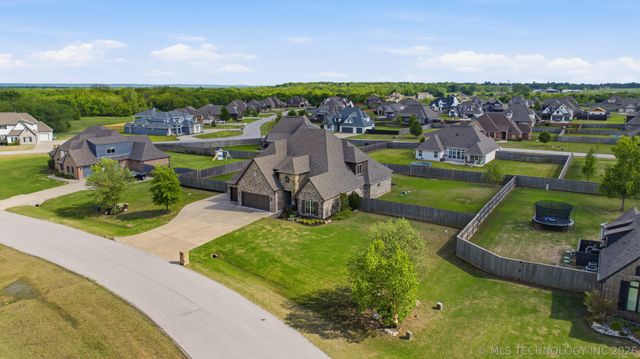 1956 E 172nd Street S, Mounds, OK 74047