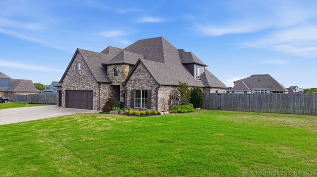 1956 E 172nd Street S, Mounds, OK 74047