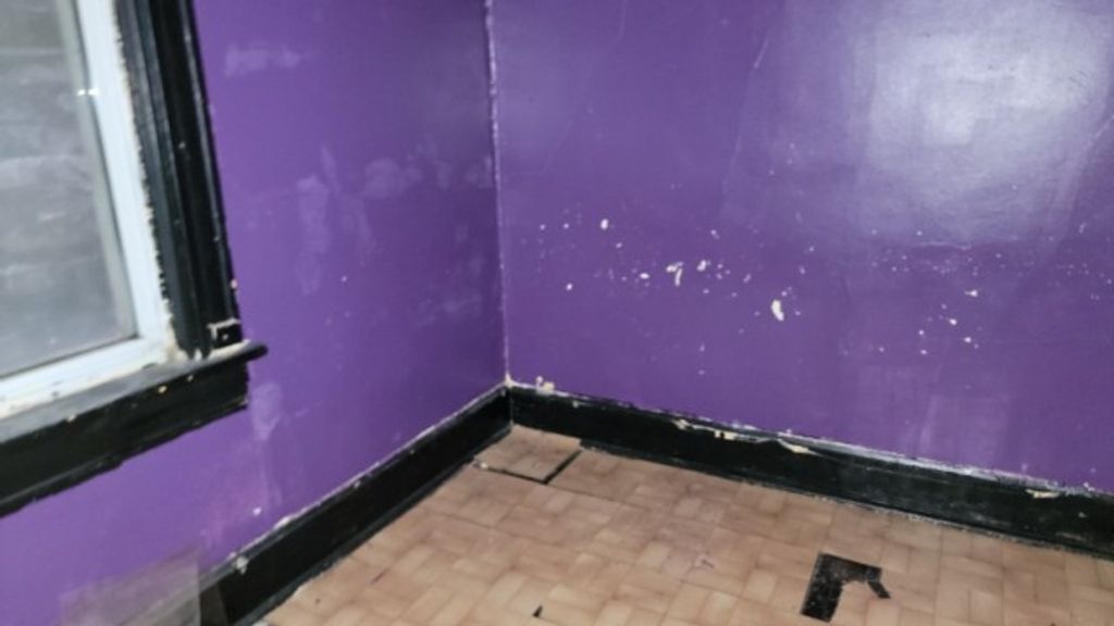 Image 9 of property listing at 5751 S Carpenter Street, Chicago, IL 60621