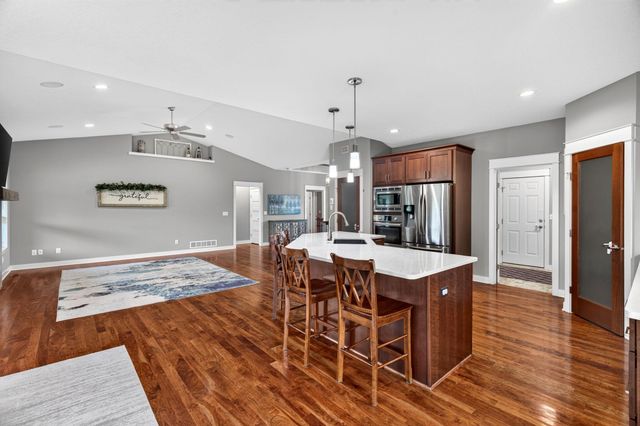1936 Kerry Drive NE, Rochester, MN 55906