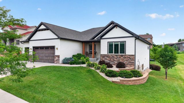 1936 Kerry Drive NE, Rochester, MN 55906