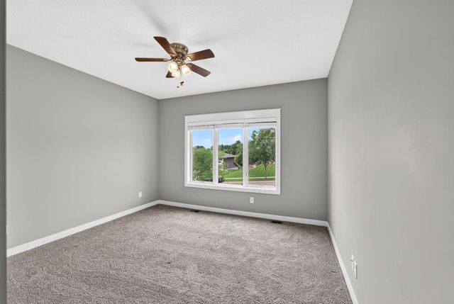 1936 Kerry Drive NE, Rochester, MN 55906