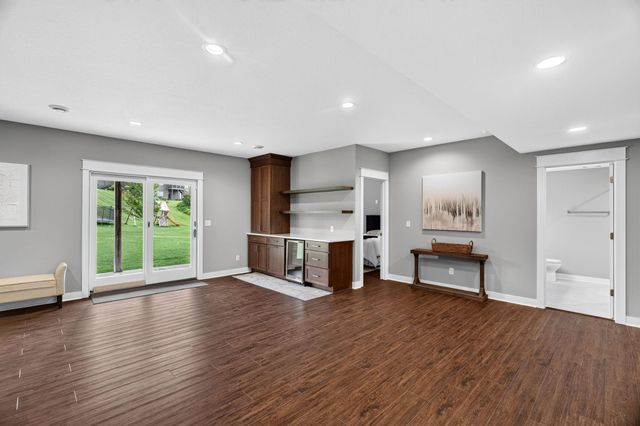 1936 Kerry Drive NE, Rochester, MN 55906