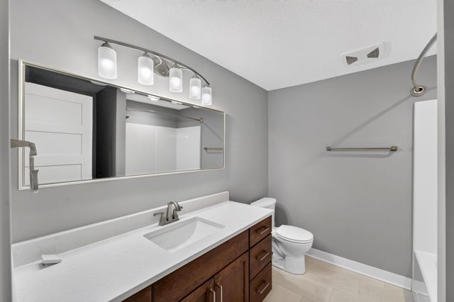 1936 Kerry Drive NE, Rochester, MN 55906