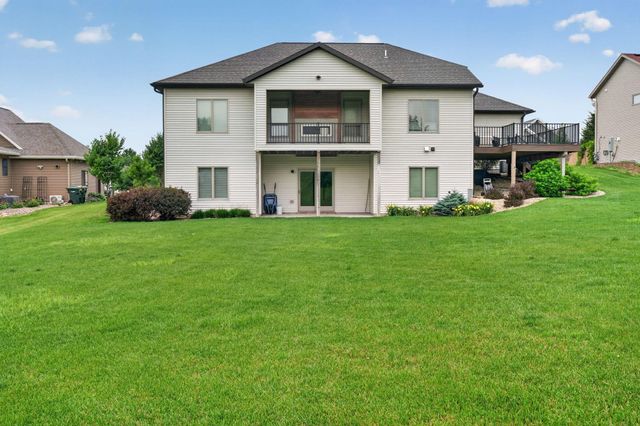 1936 Kerry Drive NE, Rochester, MN 55906
