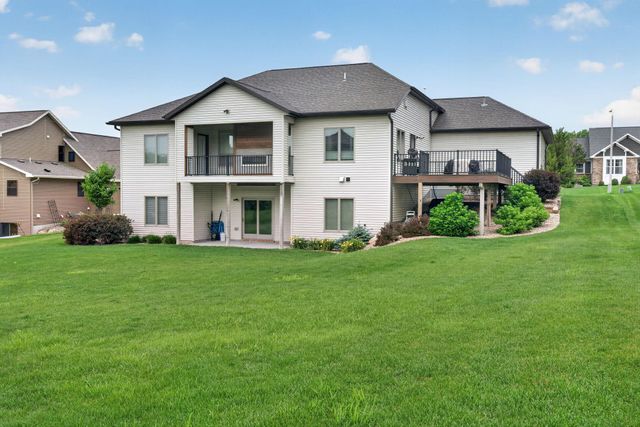 1936 Kerry Drive NE, Rochester, MN 55906